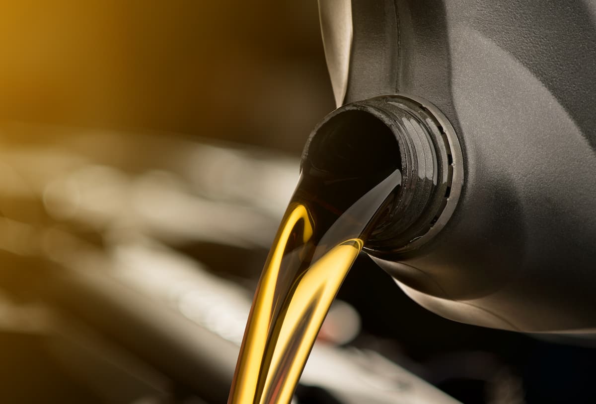 IPC Transmission and Gear Oils: Why They Are Essential for Vehicle Longevity